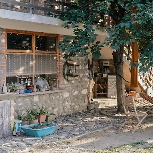 the-house-in-the-village.albaniahotels.org/